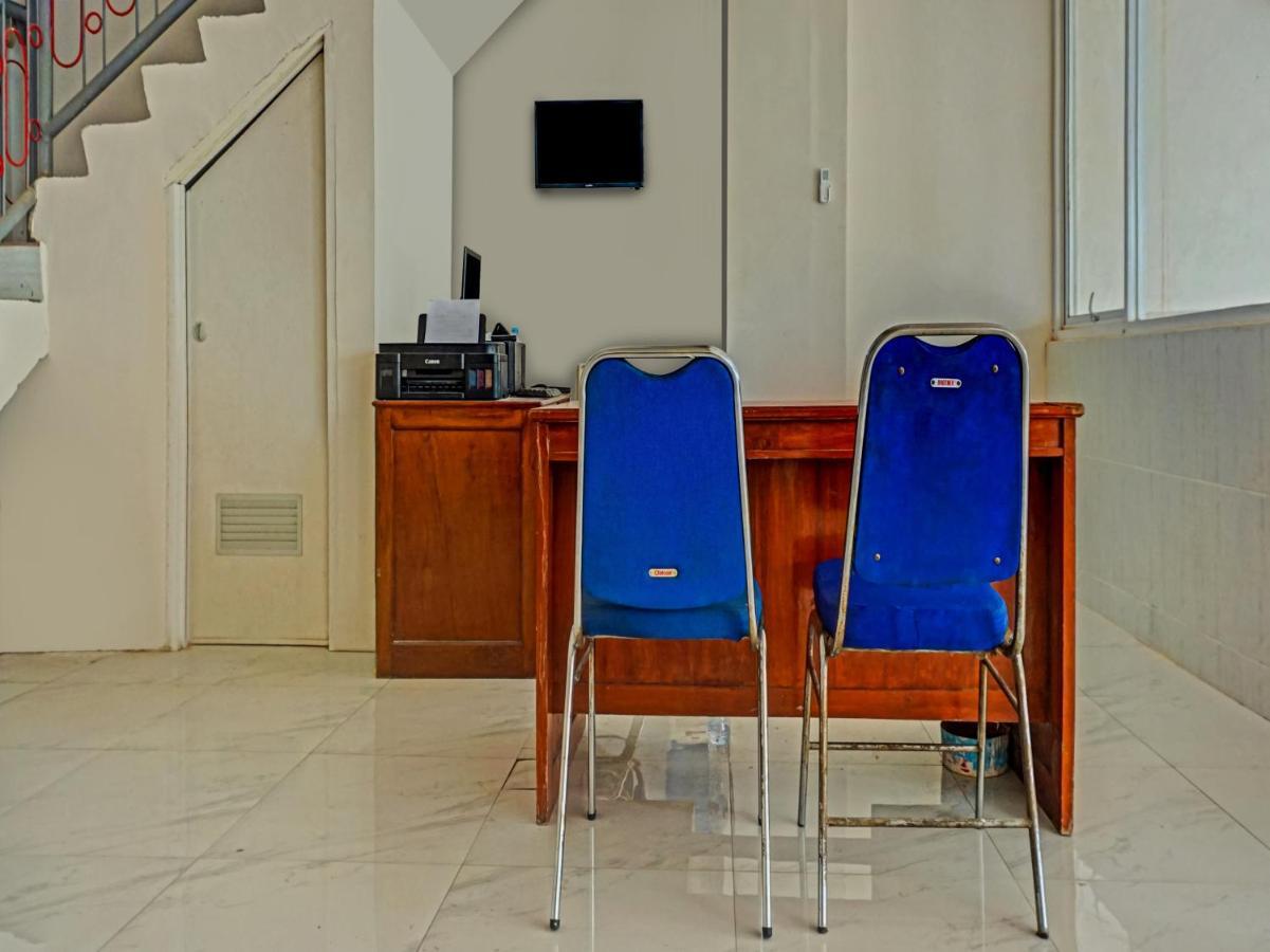 Reddoorz At Jalan Somba Opu Losari Macasar Exterior foto